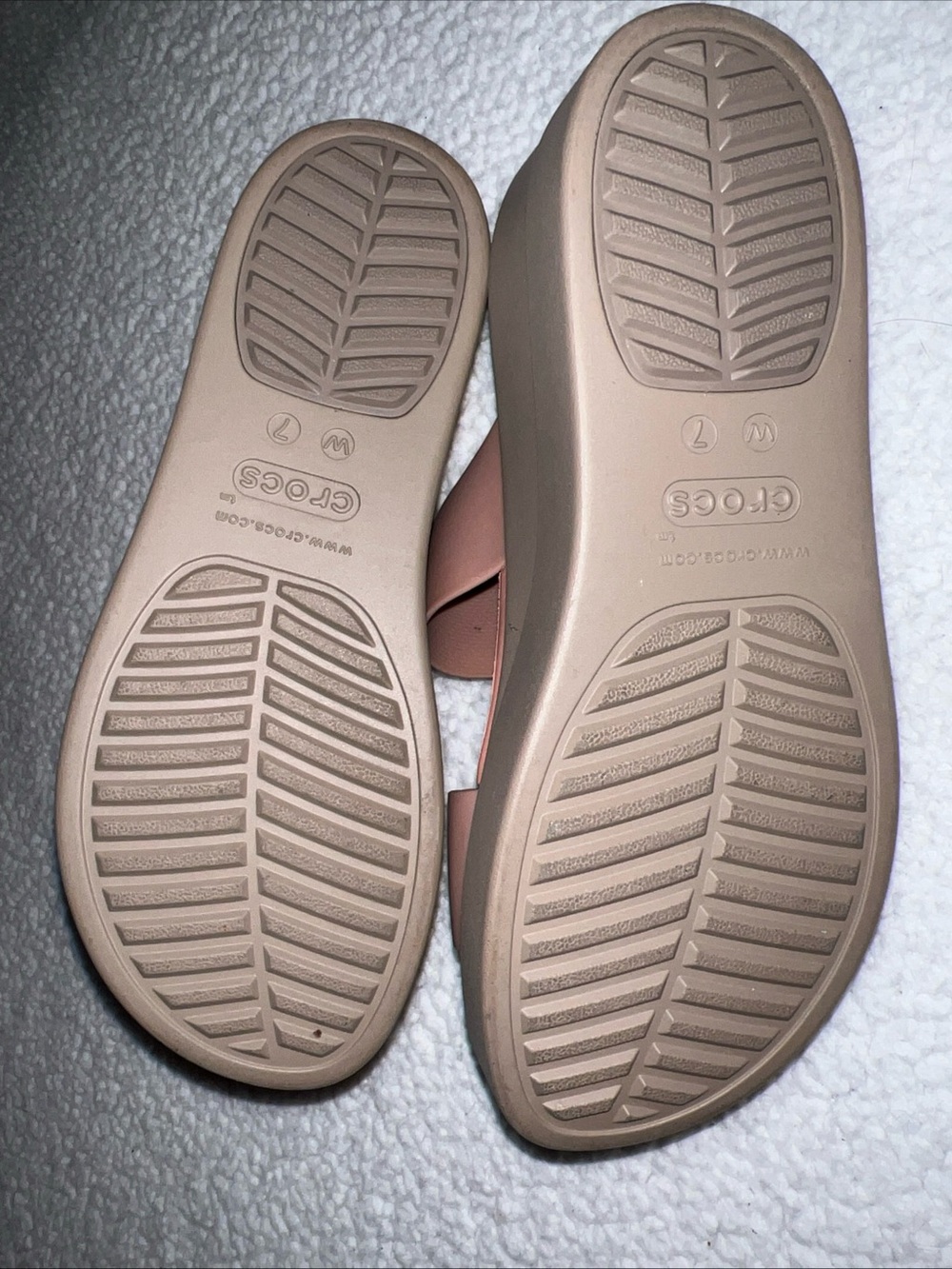 CROCS LiteRide Brooklyn Mid Wedge Slip On Sandals Womens 7 Pink - Picture 5 of 5